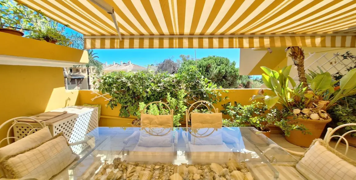 Sale of penthouse duplex in Elviria 1