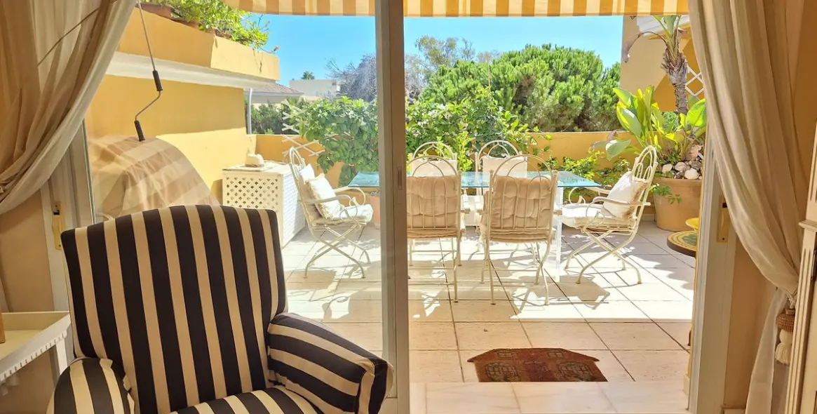 Sale of penthouse duplex in Elviria 5