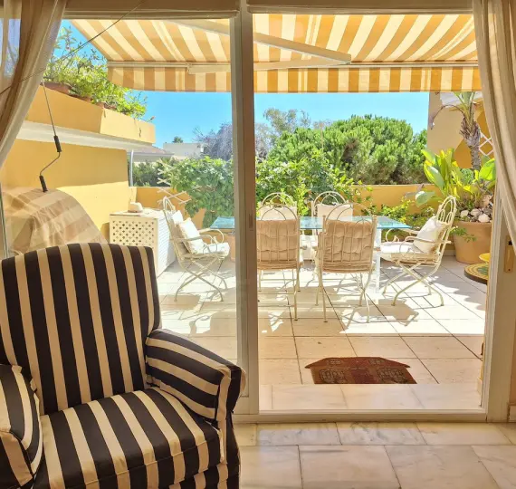 Sale of penthouse duplex in Elviria