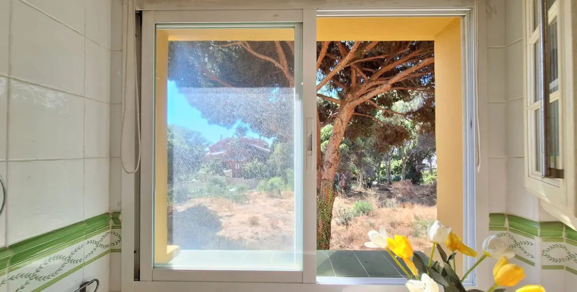 Sale of penthouse duplex in Elviria 18