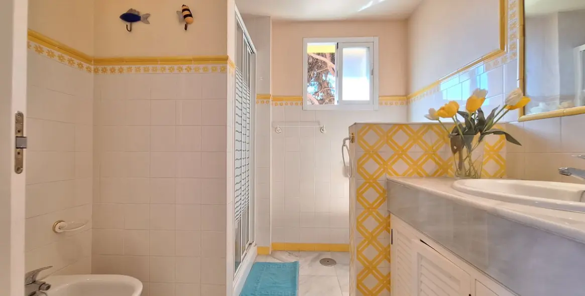 Venta de ático dúplex en Elviria 24