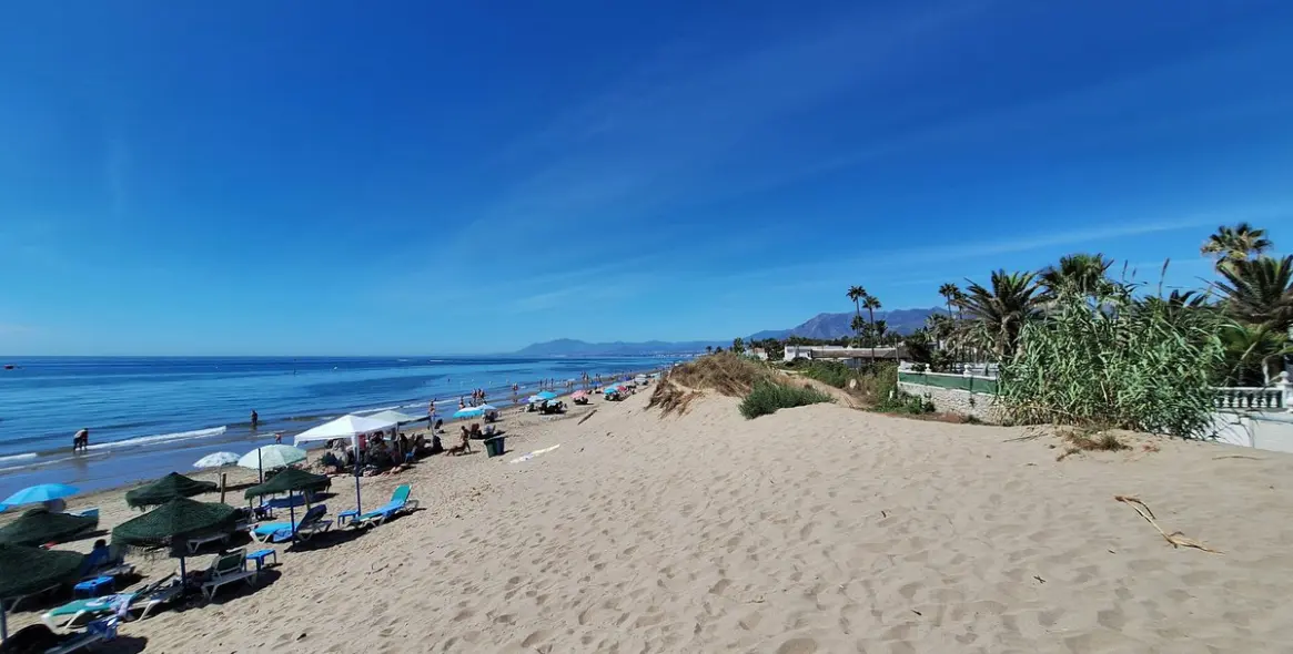 Venta de ático dúplex en Elviria 42