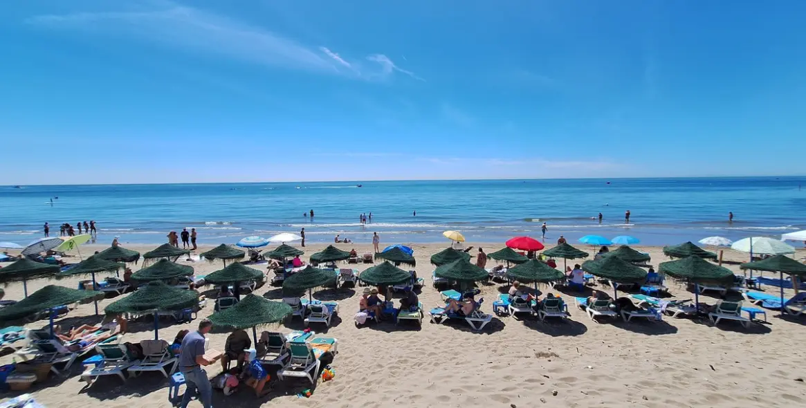 Venta de ático dúplex en Elviria 43