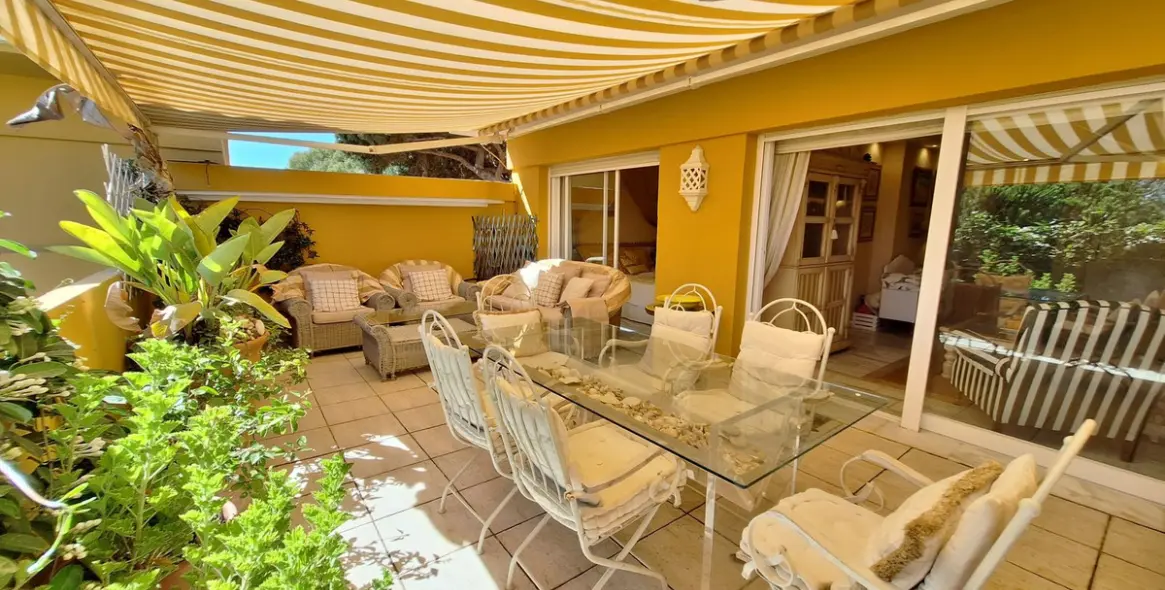 Продажа двухуровневого пентхауса в Elviria 13