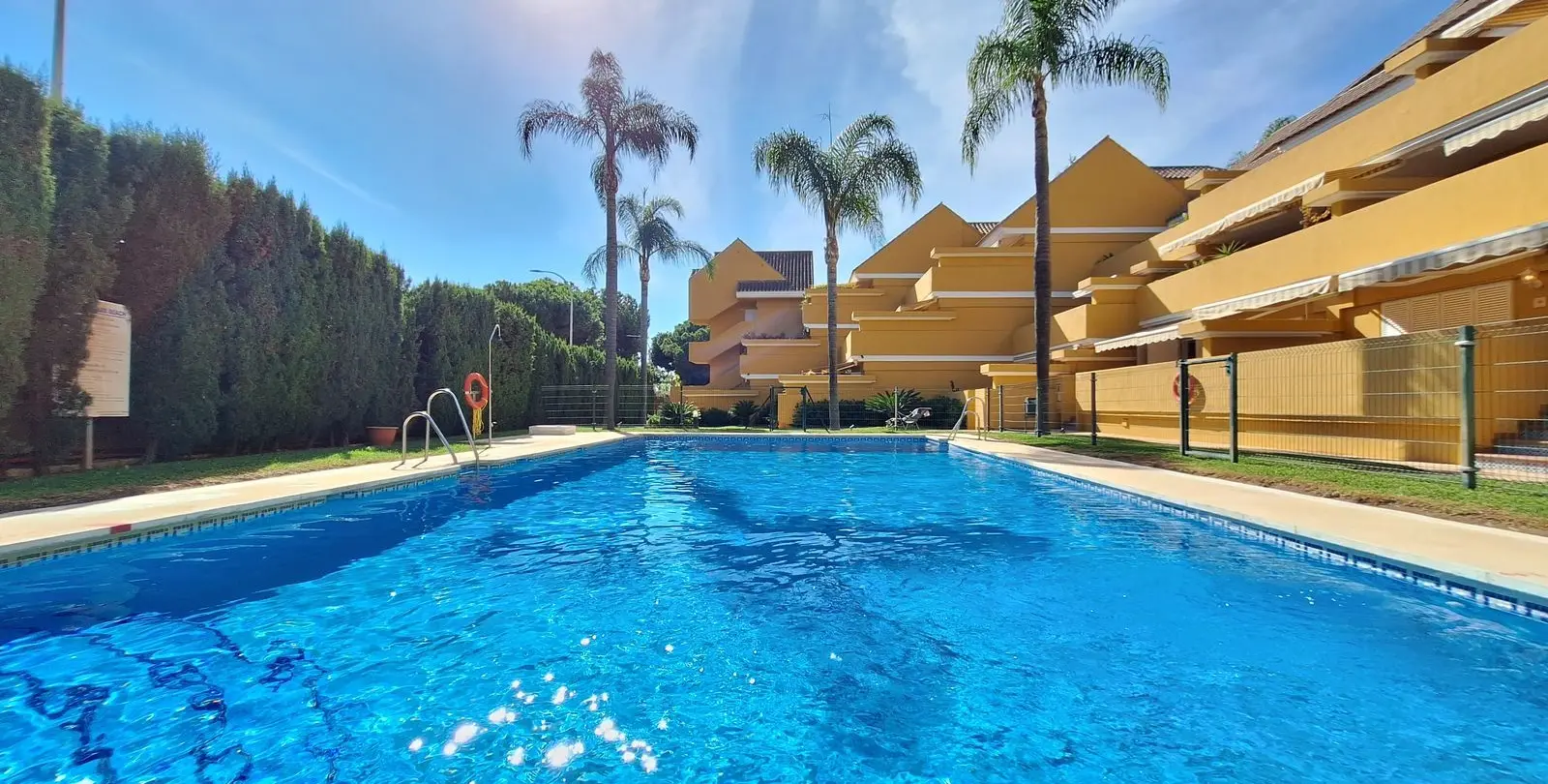 Sale of penthouse duplex in Elviria 4