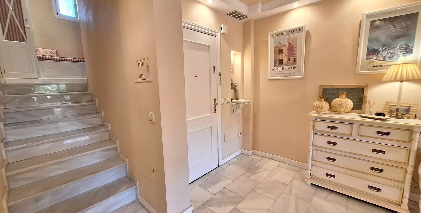 Sale of penthouse duplex in Elviria 7