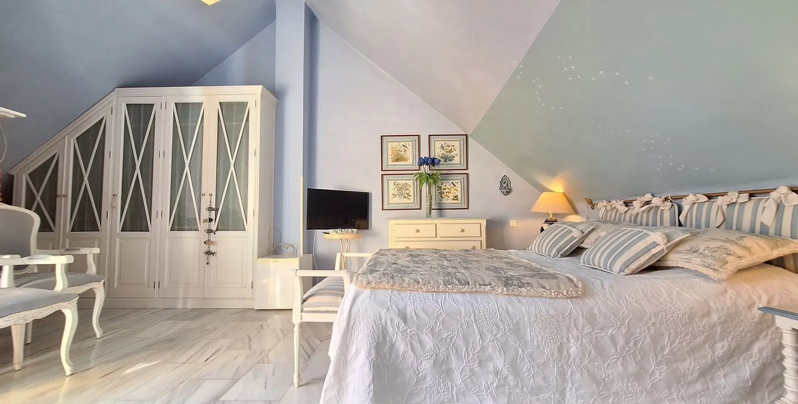 Sale of penthouse duplex in Elviria 29