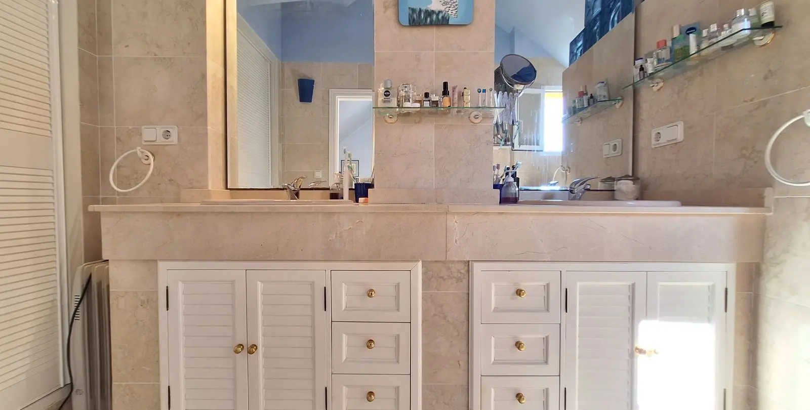 Sale of penthouse duplex in Elviria 32