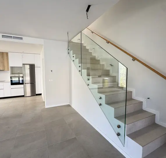 Продажа дома на две семьи в Riviera del Sol