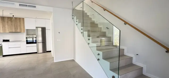 Продажа дома на две семьи в Riviera del Sol 3