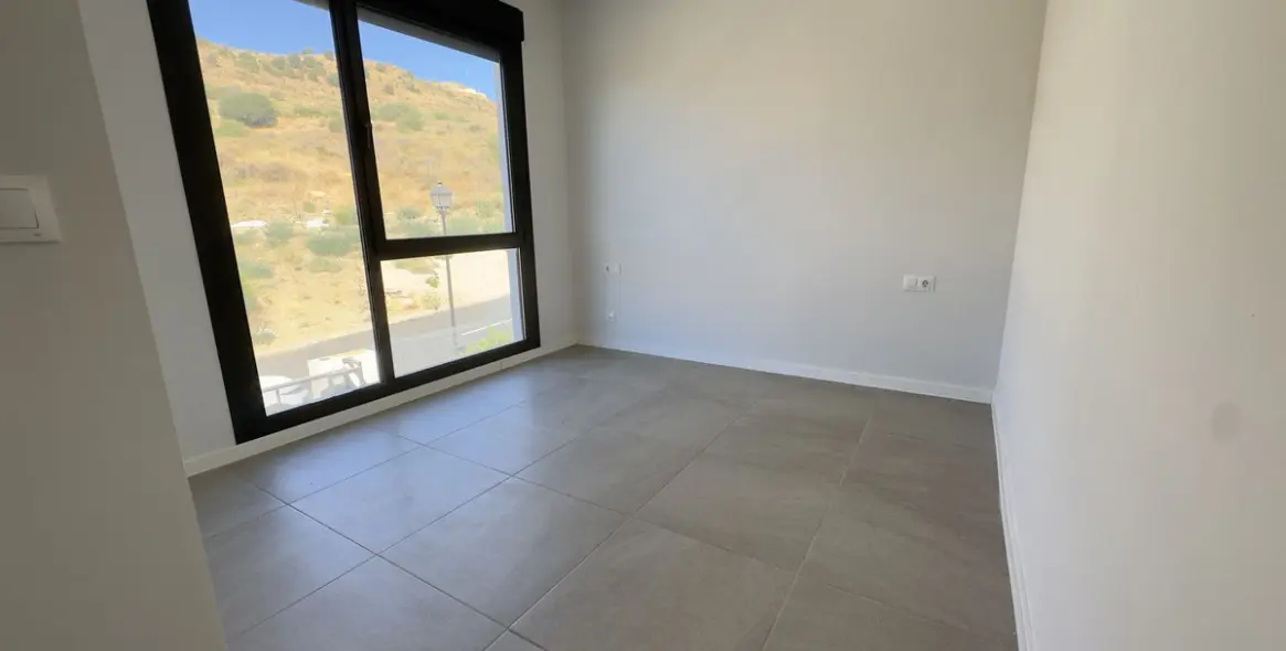 Продажа дома на две семьи в Riviera del Sol 13