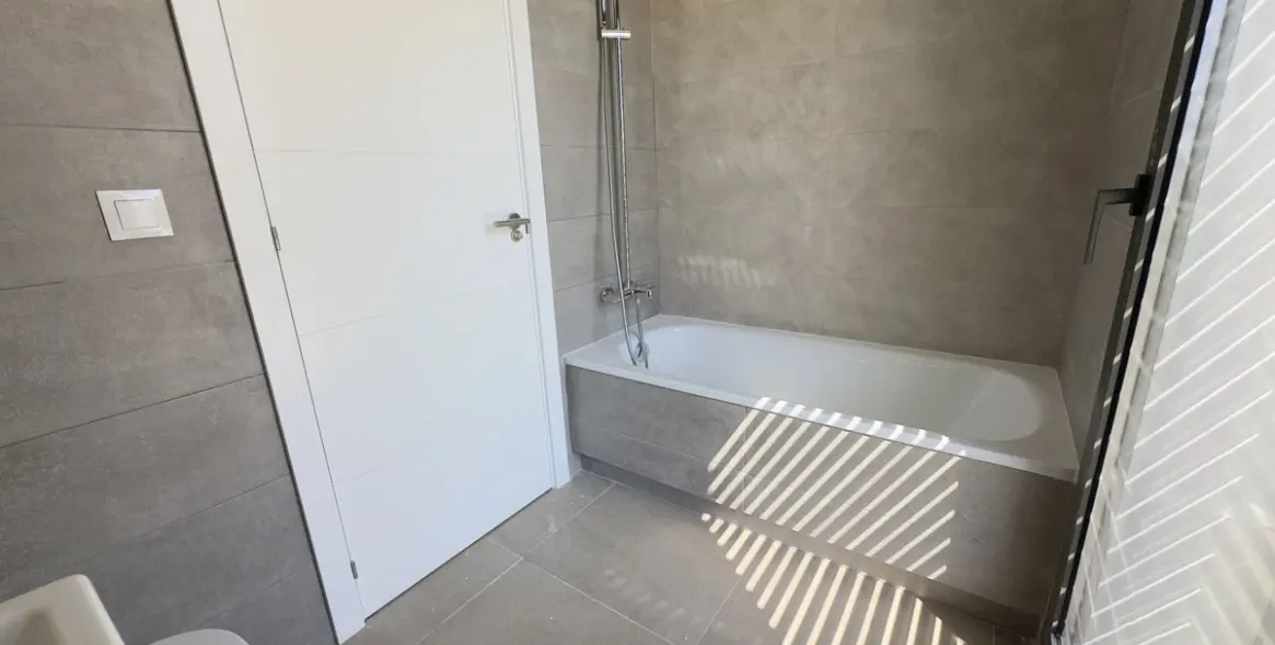 Продажа дома на две семьи в Riviera del Sol 19