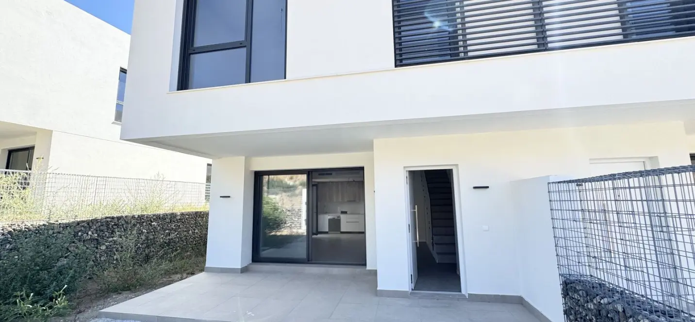 Venta de casa pareada en Riviera del Sol 0