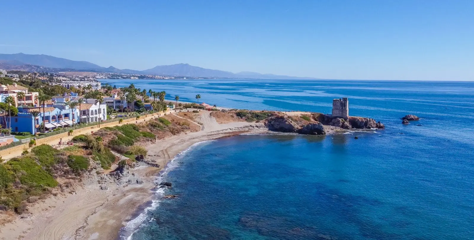Продажа апартаментов на среднем этаже в Casares Playa 3