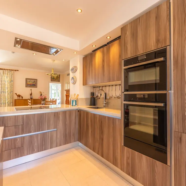 Sale of middle floor apartment in Casares Playa