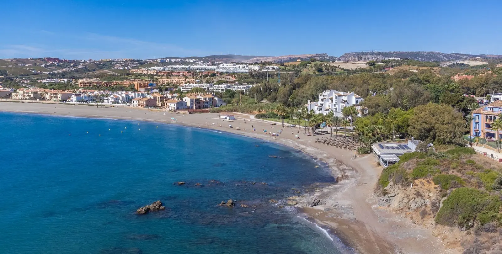 Продажа апартаментов на среднем этаже в Casares Playa 10
