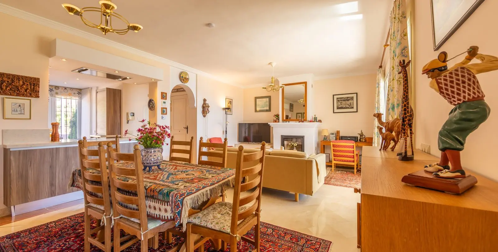 Продажа апартаментов на среднем этаже в Casares Playa 16
