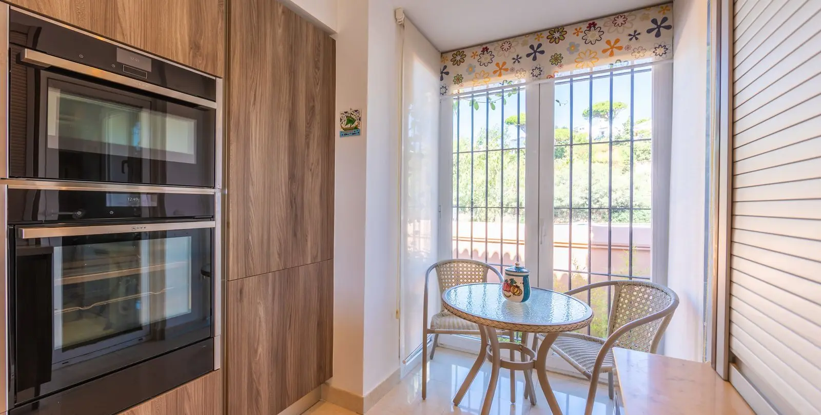Продажа апартаментов на среднем этаже в Casares Playa 22