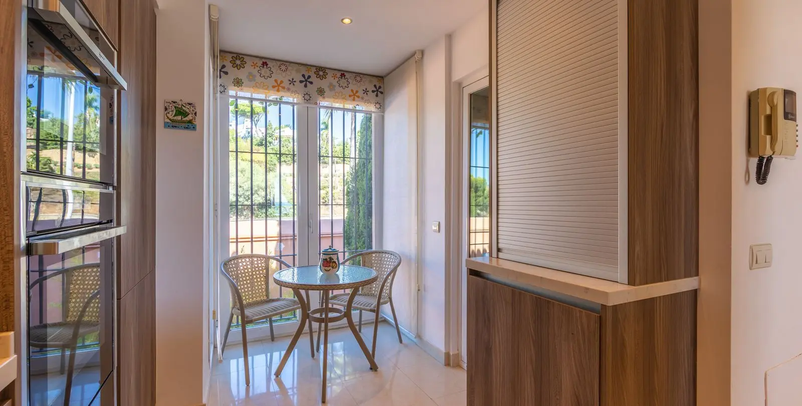 Продажа апартаментов на среднем этаже в Casares Playa 23