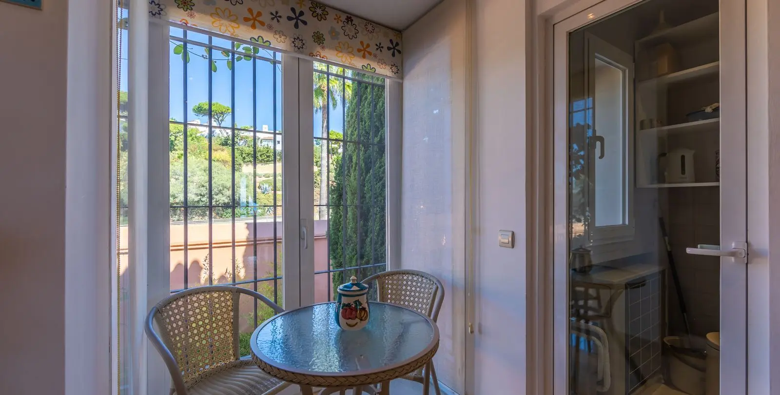 Продажа апартаментов на среднем этаже в Casares Playa 24