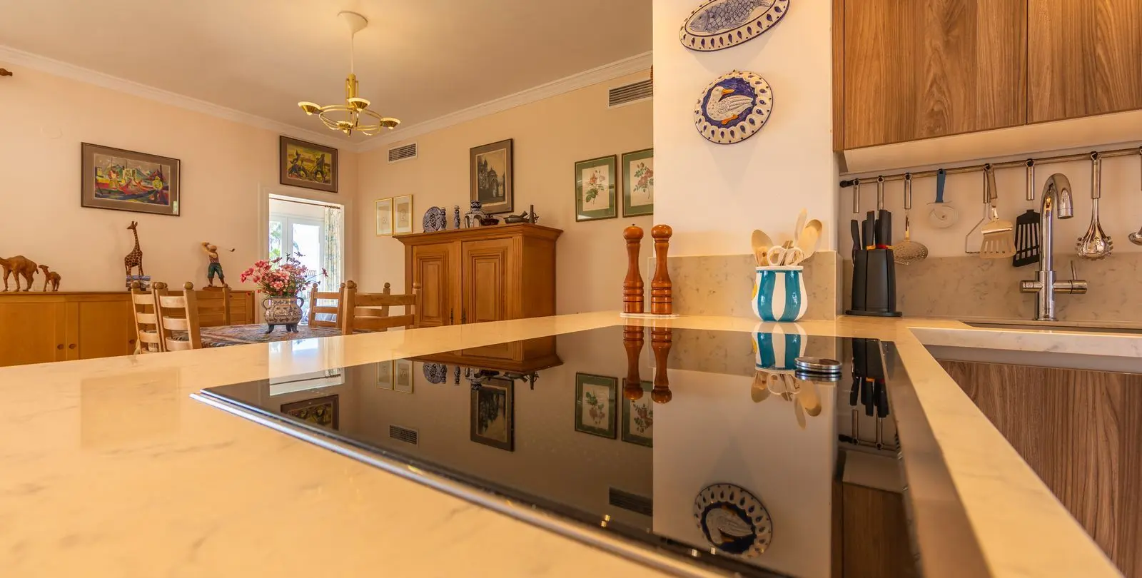 Продажа апартаментов на среднем этаже в Casares Playa 26