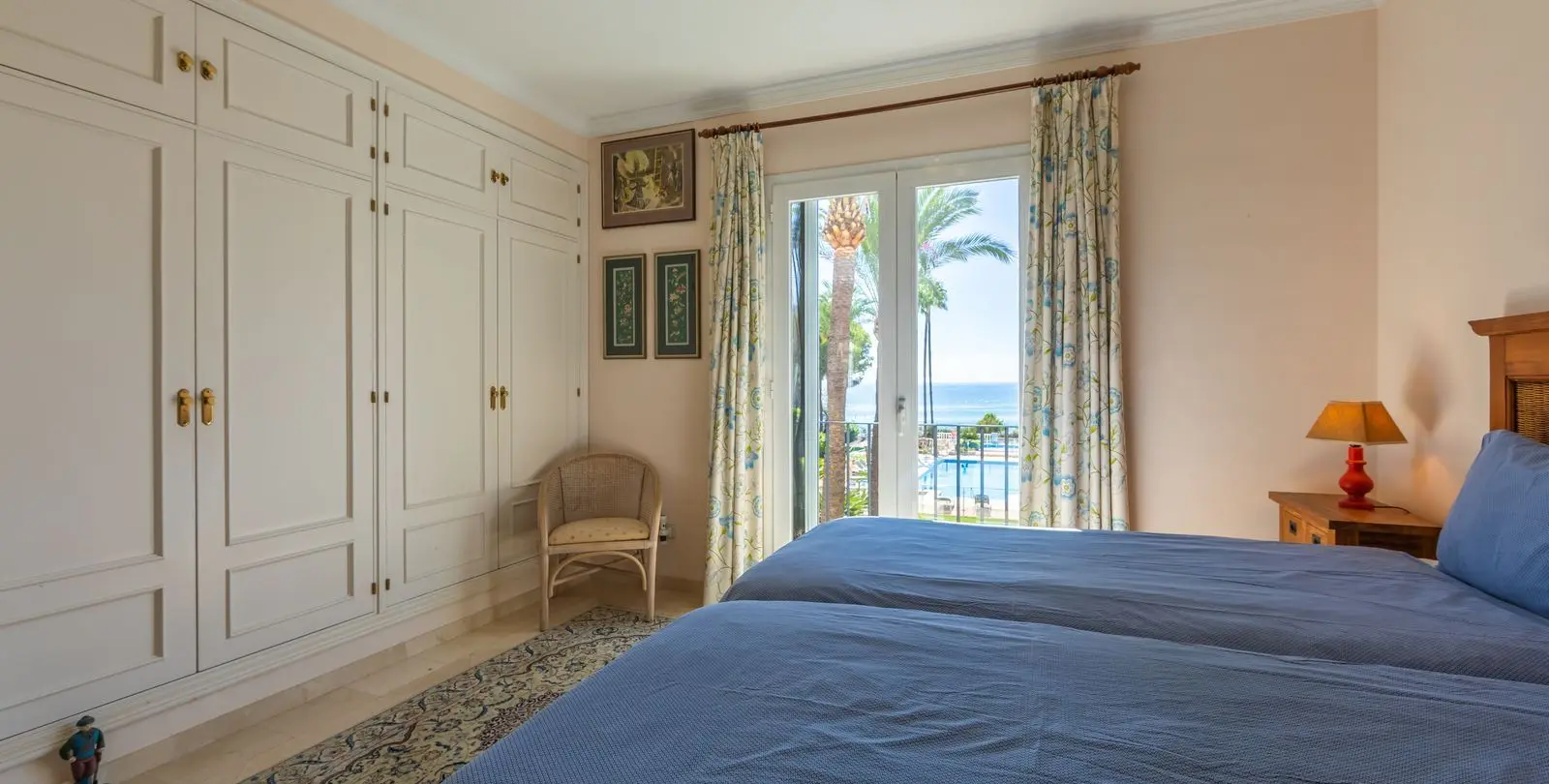 Продажа апартаментов на среднем этаже в Casares Playa 29
