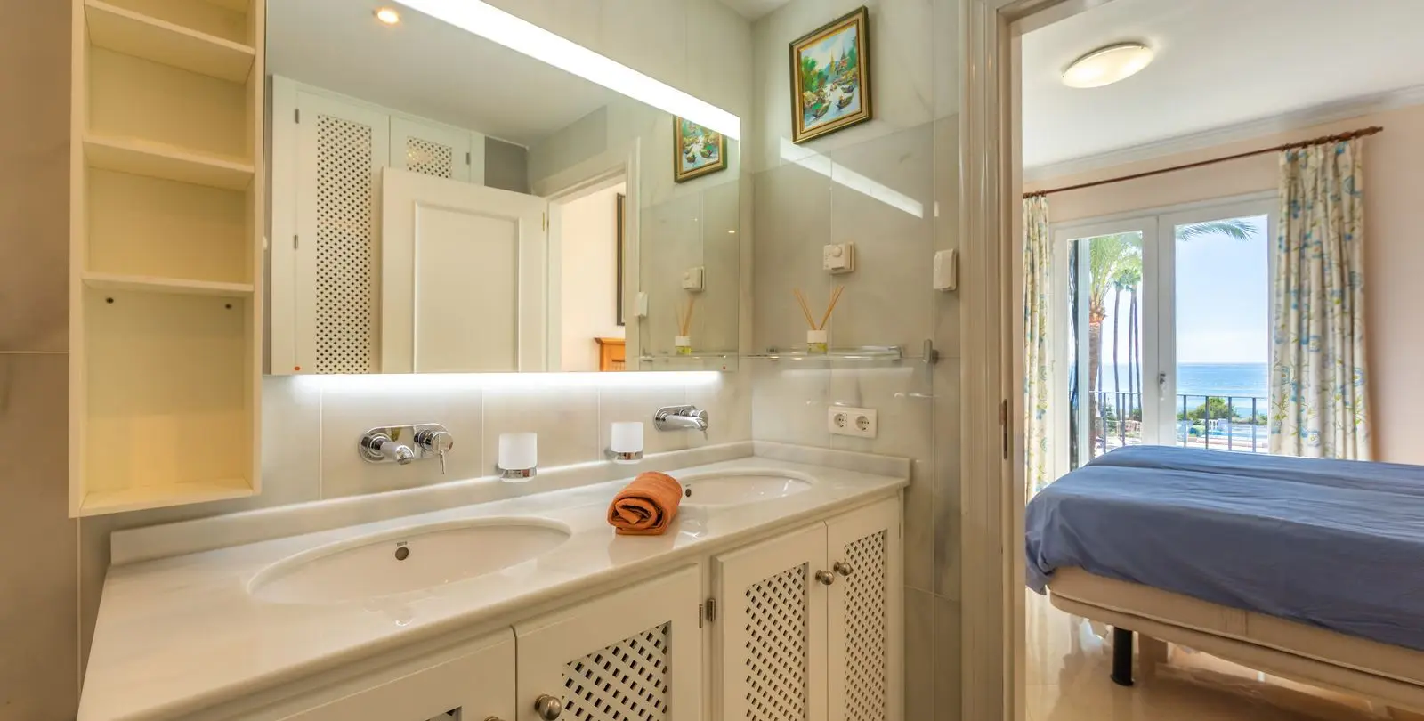 Продажа апартаментов на среднем этаже в Casares Playa 32