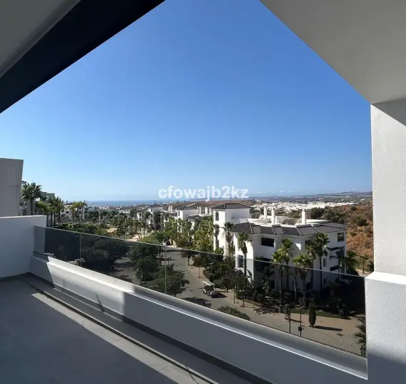 Sale of penthouse in Estepona