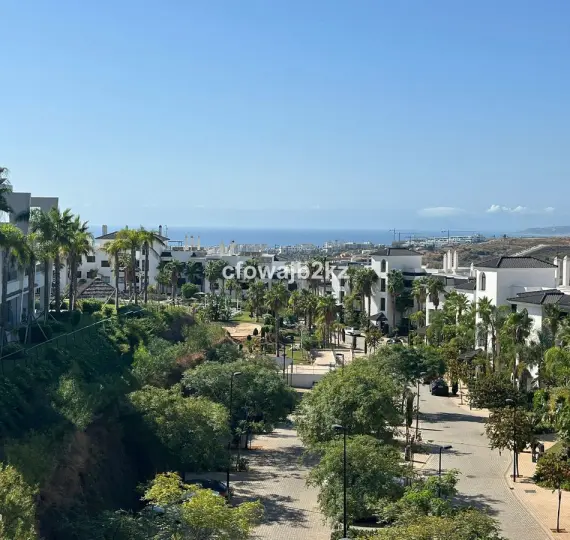 Sale of penthouse in Estepona