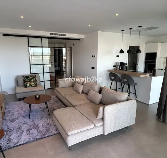 Sale of penthouse in Estepona