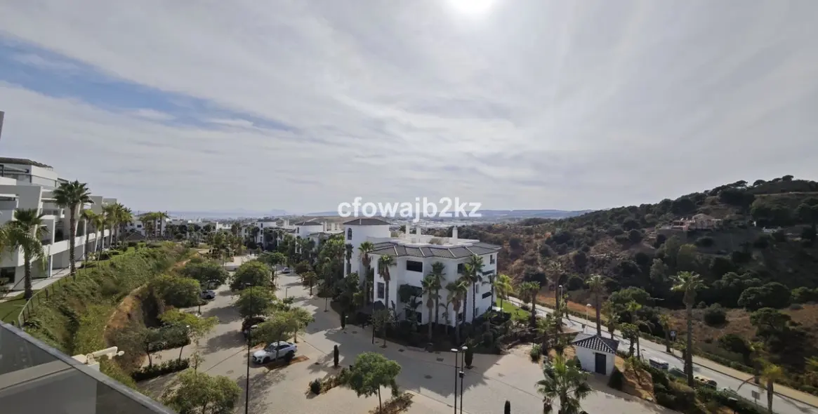 Sale of penthouse in Estepona 14