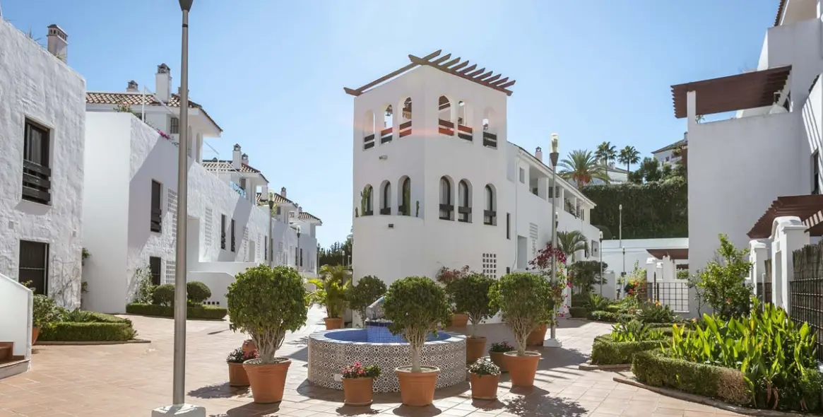 Продажа апартаментов на первом этаже в Nueva Andalucía 9