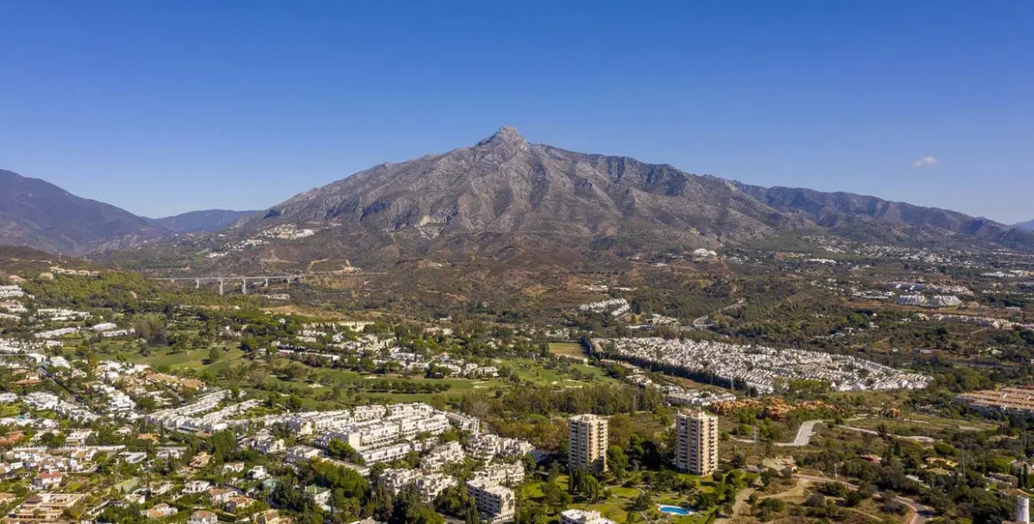 Продажа апартаментов на первом этаже в Nueva Andalucía 10