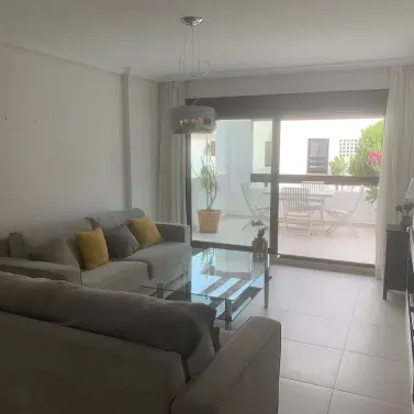 Продажа апартаментов на первом этаже в Nueva Andalucía