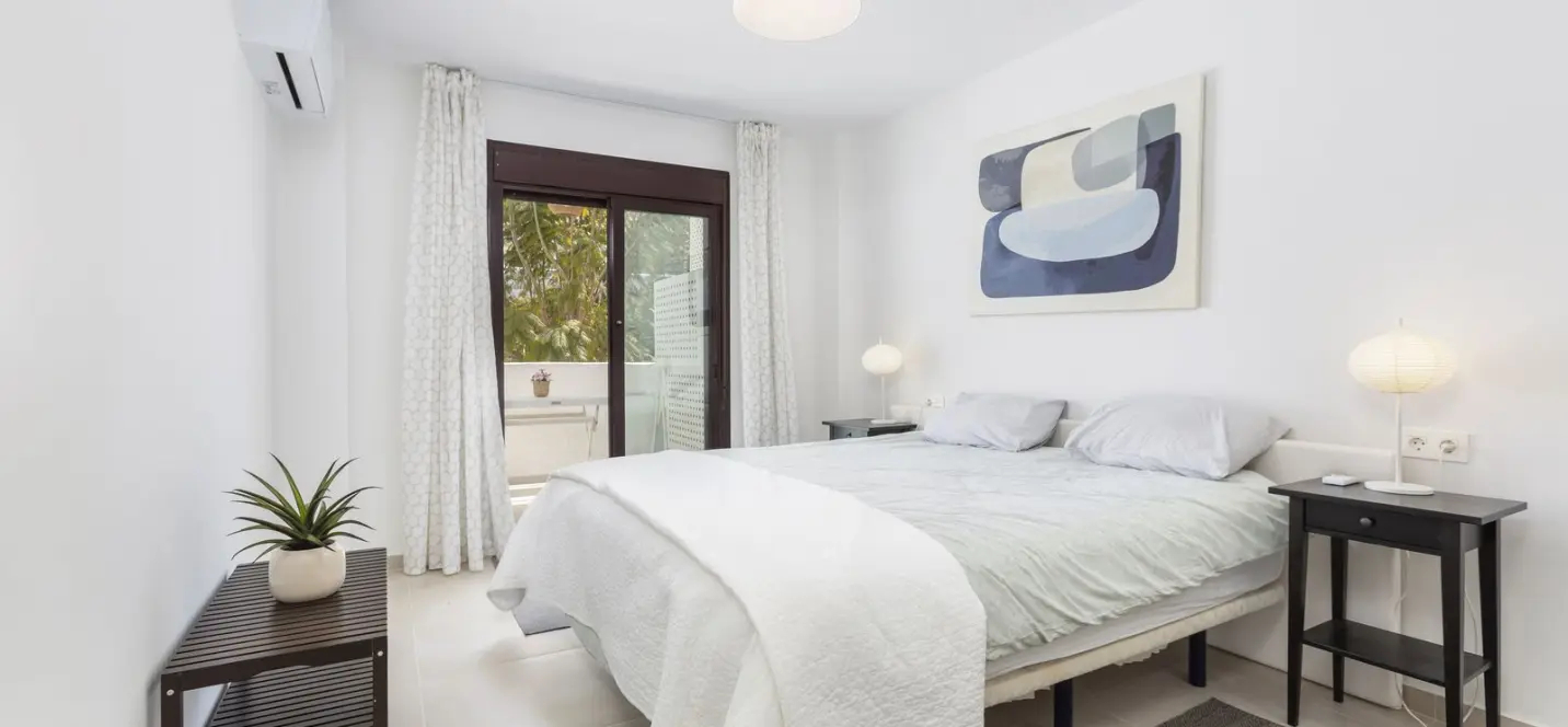 Venta de apartamento en planta baja en Nueva Andalucía 2