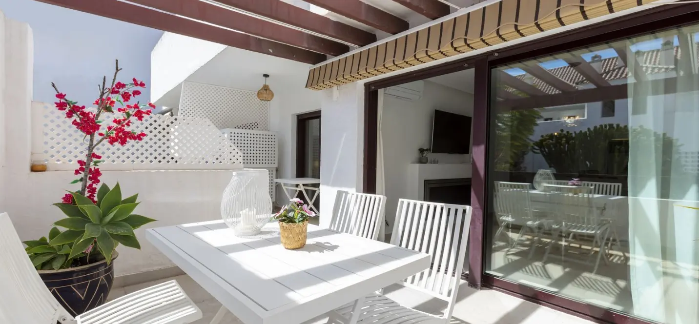 Venta de apartamento en planta baja en Nueva Andalucía 3