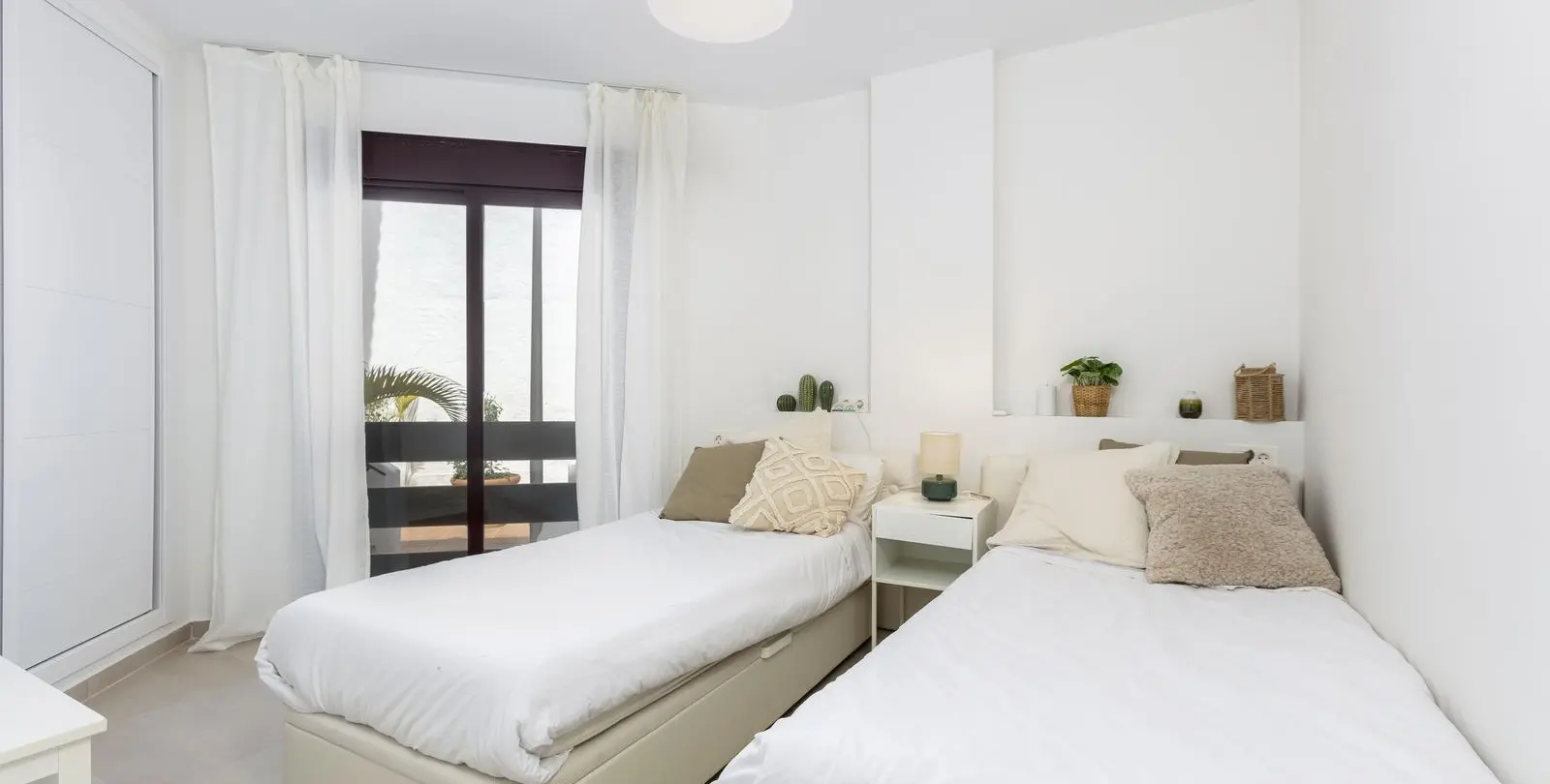 Venta de apartamento en planta baja en Nueva Andalucía 5