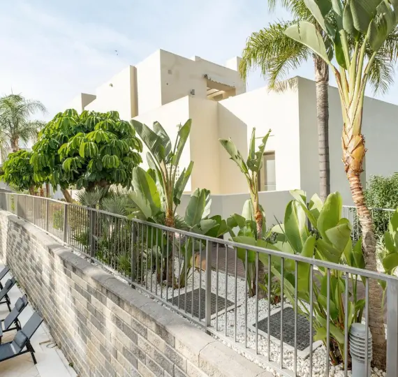 Long-term rent of middle floor apartment in Altos de los Monteros