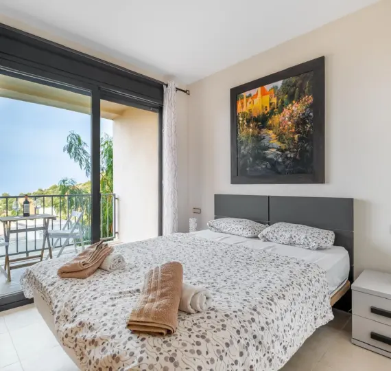 Long-term rent of middle floor apartment in Altos de los Monteros