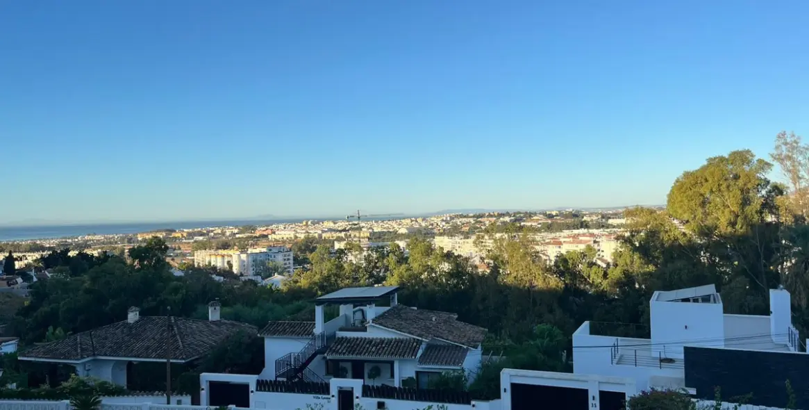 Sale of duplex in Nueva Andalucía 1