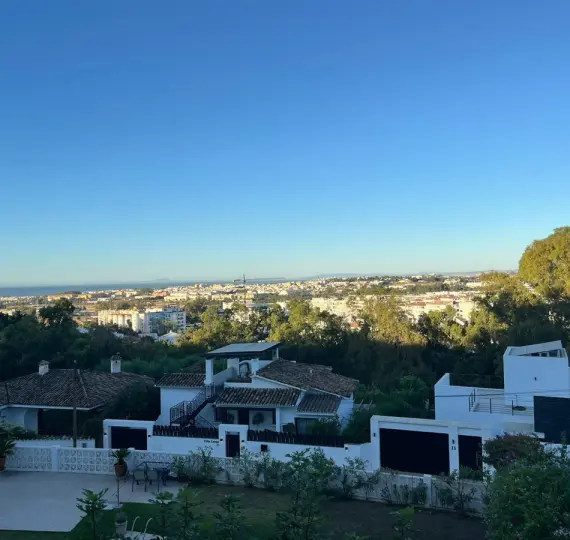 Sale of duplex in Nueva Andalucía