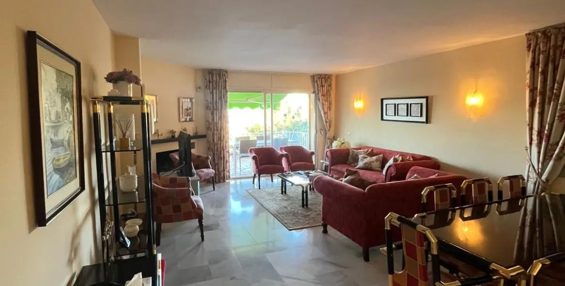 Sale of duplex in Nueva Andalucía 2