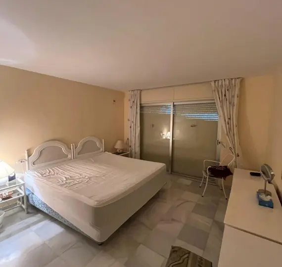 Sale of duplex in Nueva Andalucía