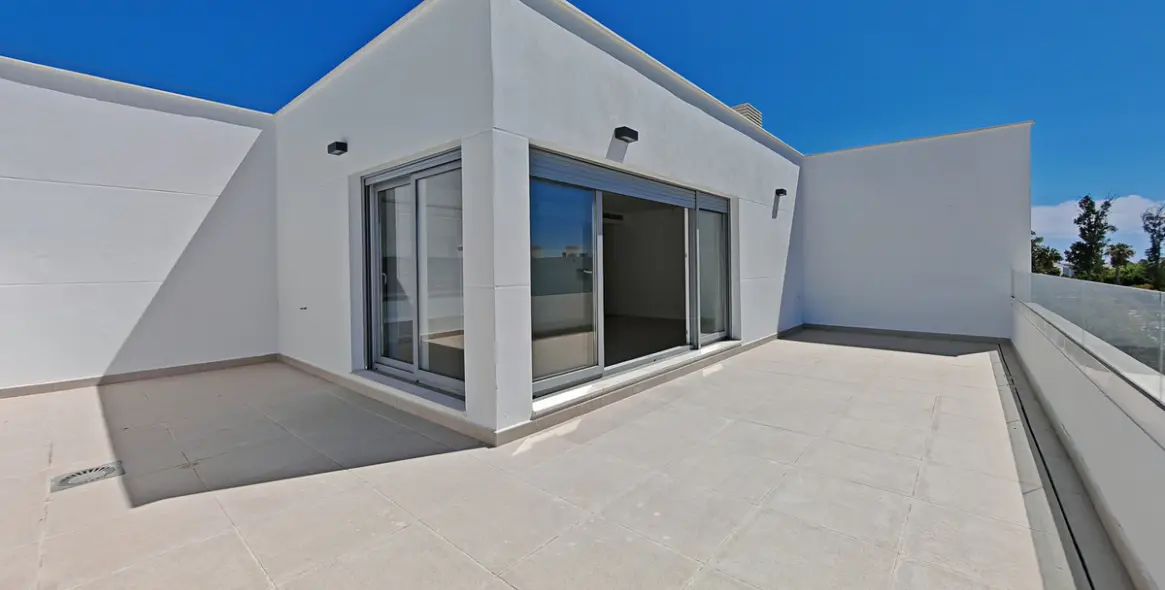 Sale of penthouse in Cancelada 12