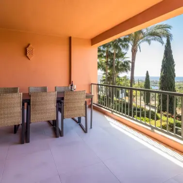 Sale of middle floor apartment in Los Flamingos