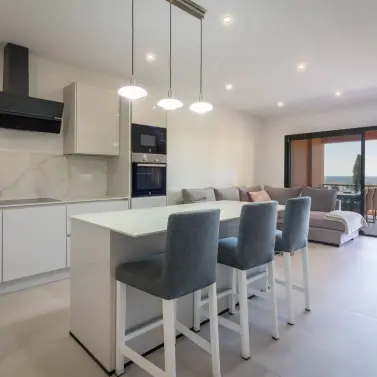 Sale of middle floor apartment in Los Flamingos