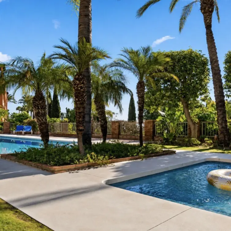 Venta de apartamento en planta media en Los Flamingos