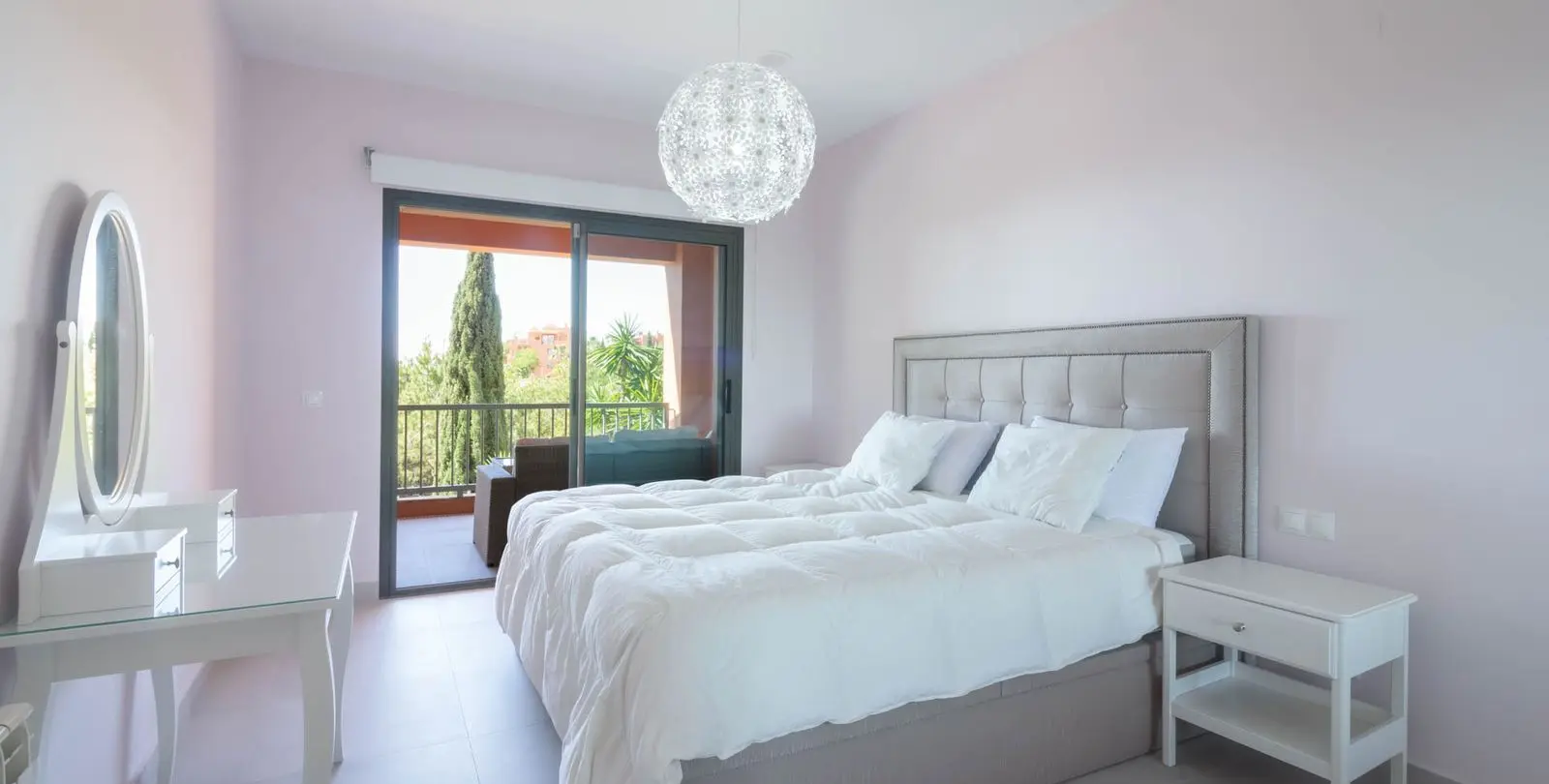 Venta de apartamento en planta media en Los Flamingos 9