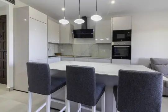 Image 8 thumb