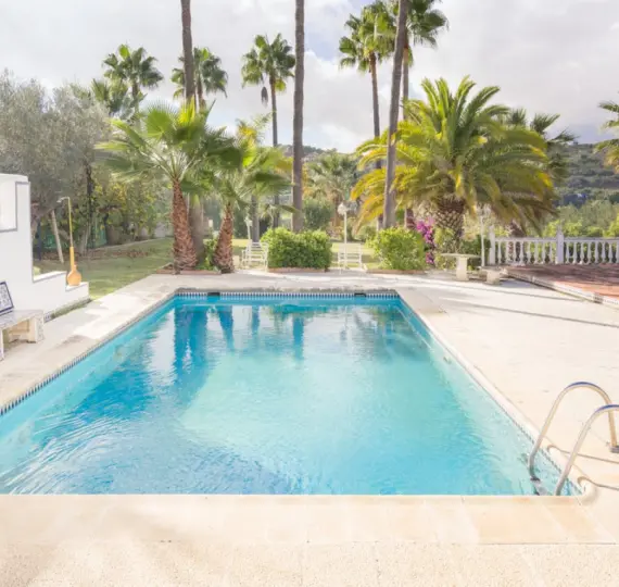 Venta de finca - cortijo en El Padron